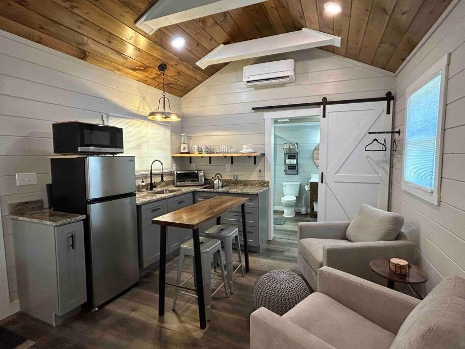 Blissful Nook Tiny Home ~ Cozy Retreat W/ Hot Tub; Near Town And Deep Creek Брайсон-Сити Экстерьер фото