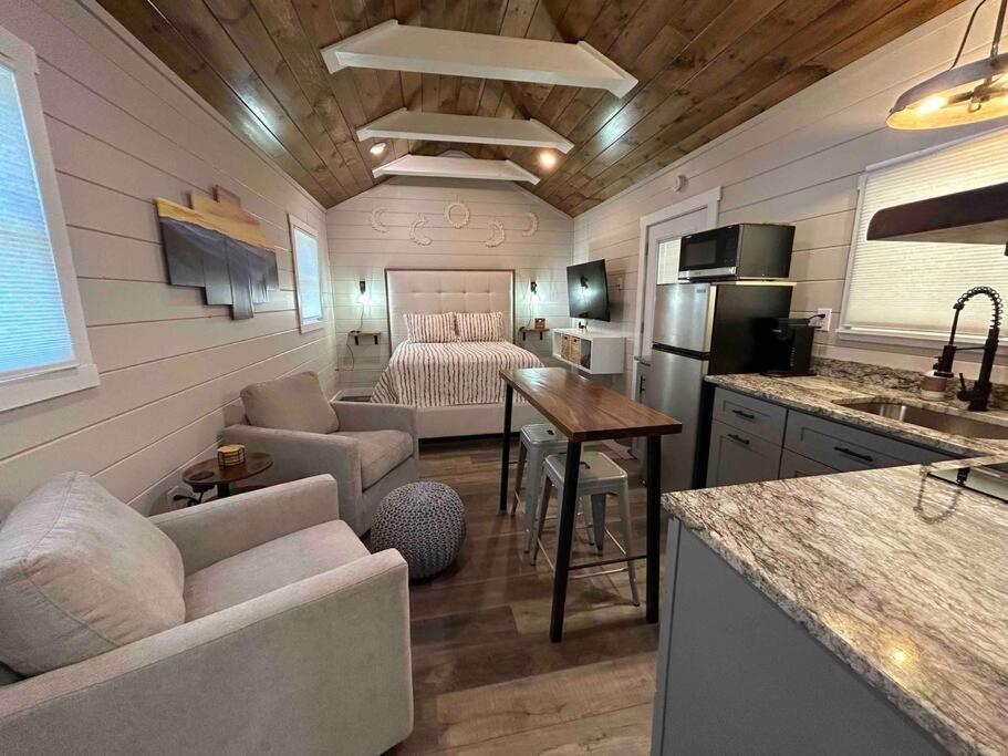 Blissful Nook Tiny Home ~ Cozy Retreat W/ Hot Tub; Near Town And Deep Creek Брайсон-Сити Экстерьер фото